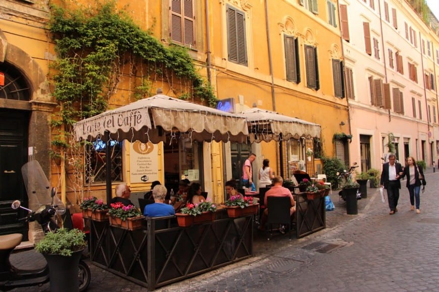 Streets of Rome: Via del Boschetto