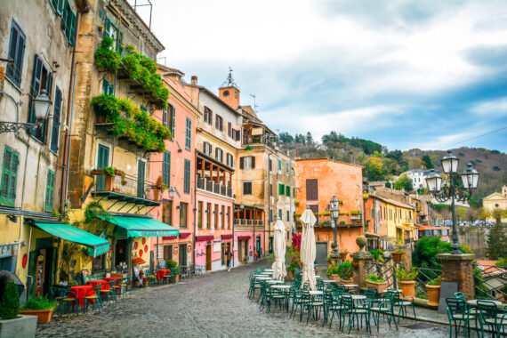 eating out of town near rome