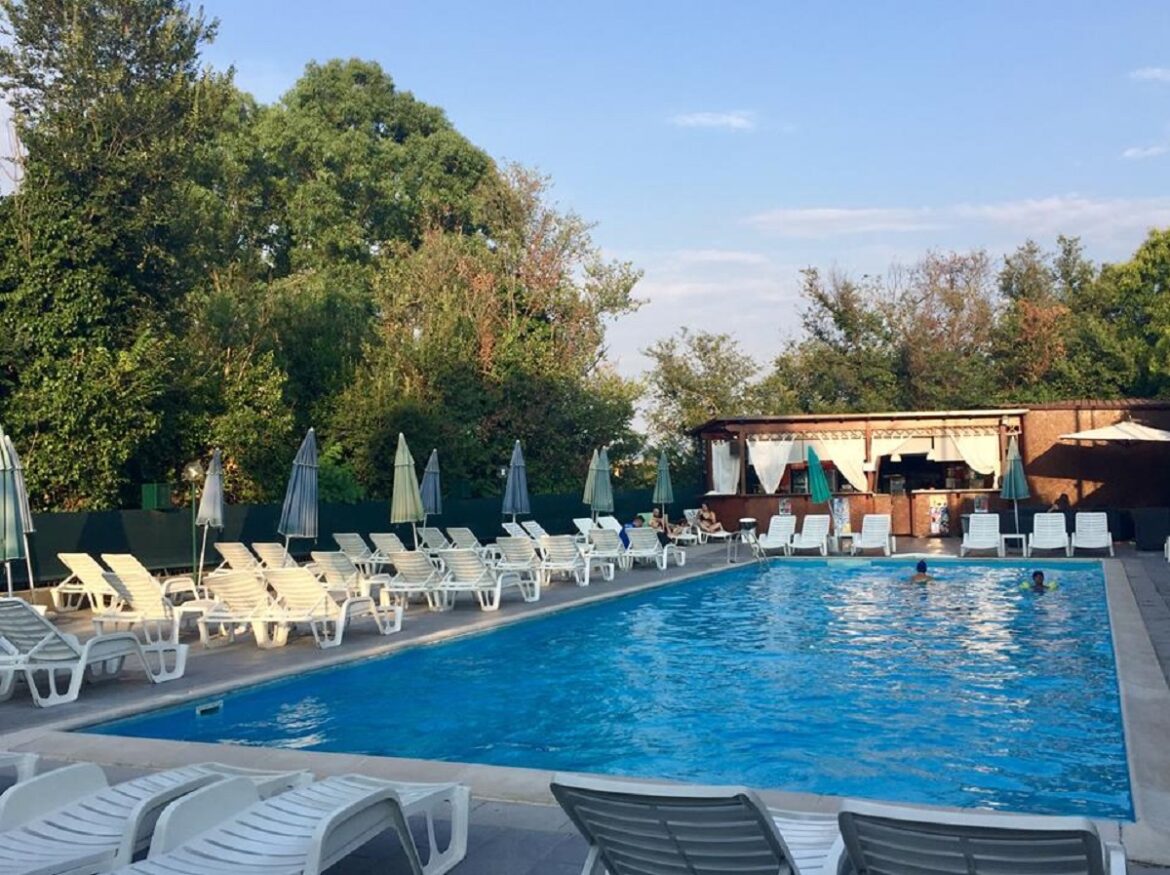 Rome Outdoor Pool Guide - Romeing