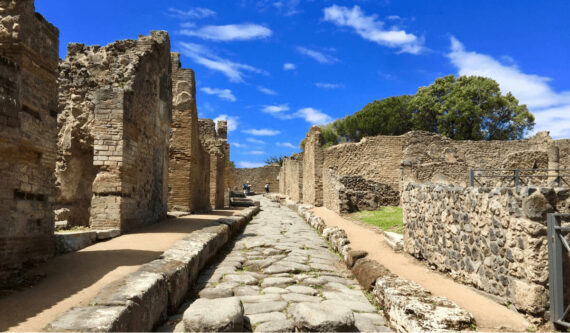 Visit Pompeii