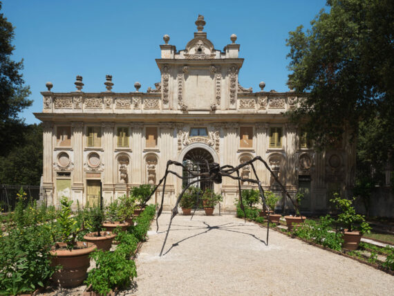 Galleria-Borghese_Louise-Bourgeois-exhibition